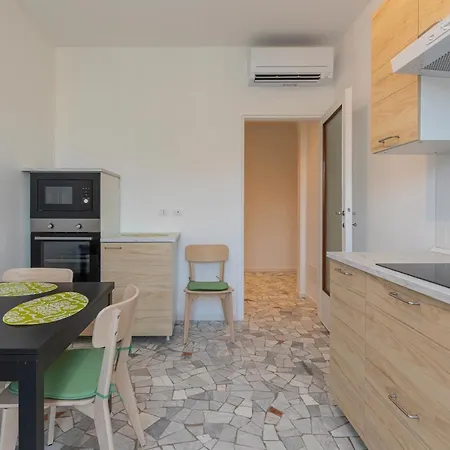 Lario - Ristrutturato Nuovo Centro Isola * Milán